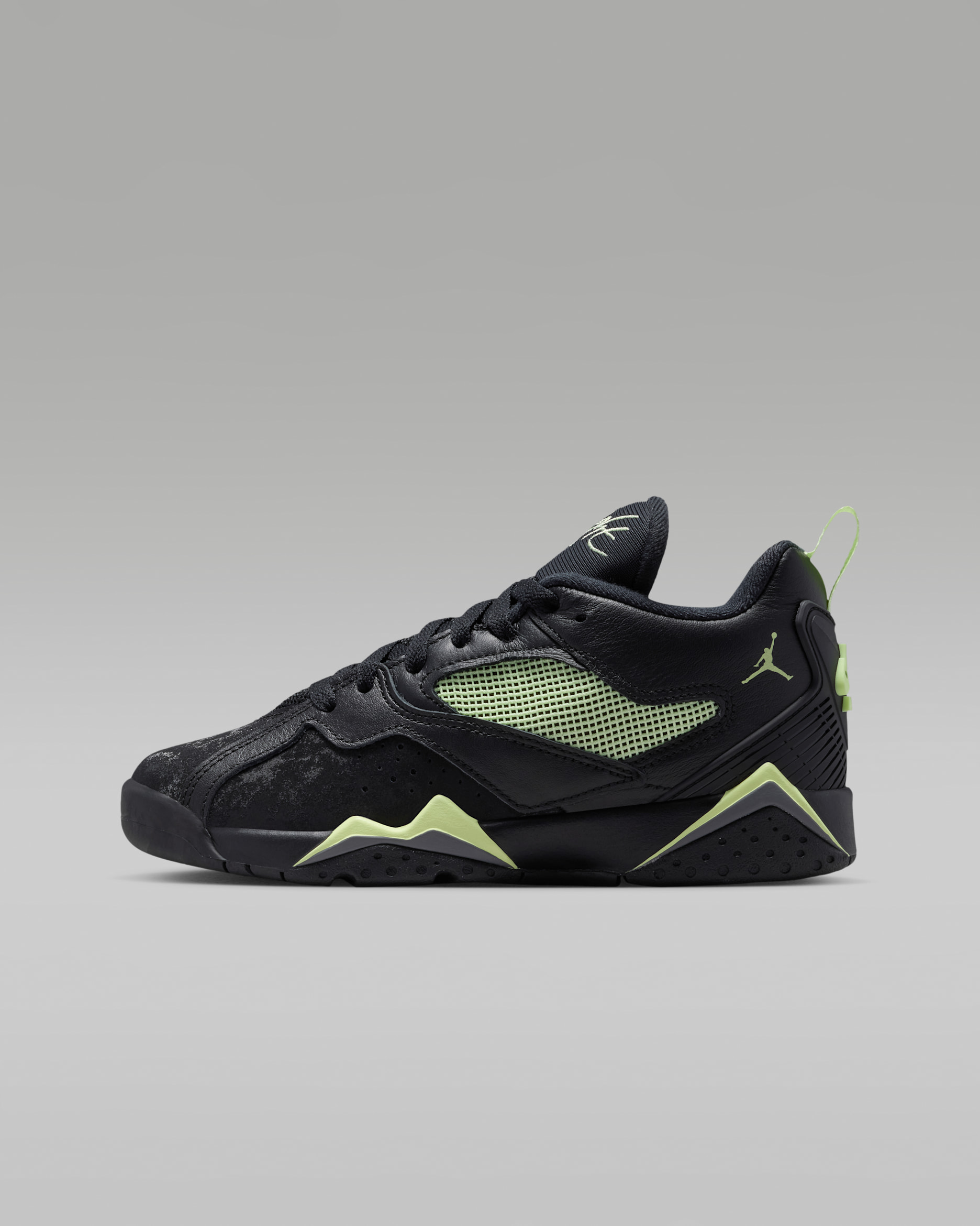 靴 NIKE AIR JORDAN First Snowfall - Men's Jordan 1 Mid Custom – PANDAPRANK